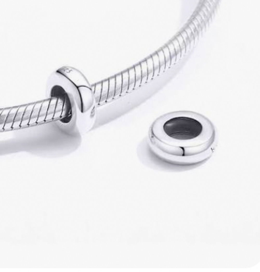 THE SIS KISS Silver Charm Spacer
